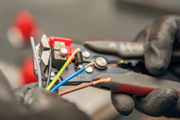 Best Electrical Contractors for Businesses  in Templeton, CA
